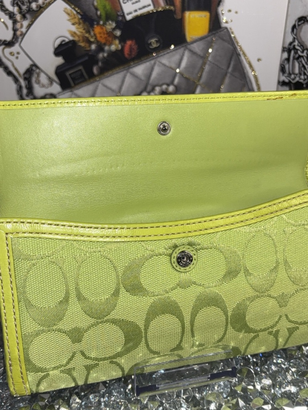 Coach y2k vintage Lime Green Signature Canvas Wallet with Turnlock NWOT - Picture 15 of 16